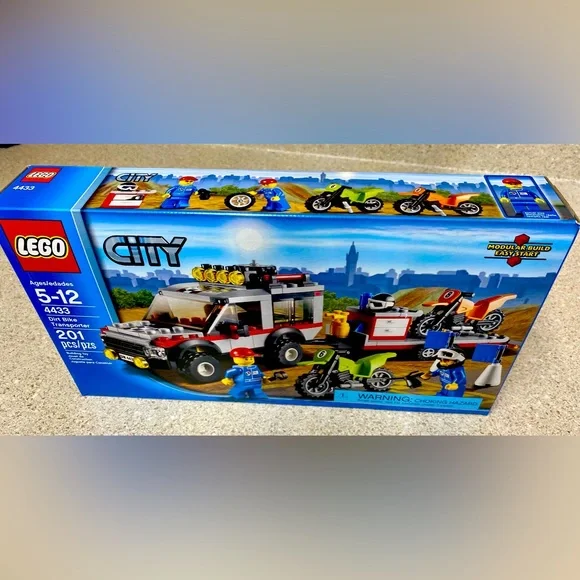 Lego City 4433 Brand new in box sealed on both ends dirt bike with trailer